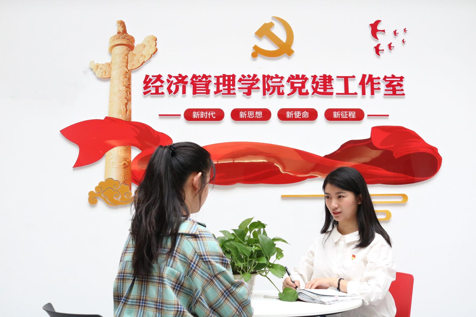 生活照（江苏aggame技术学院王甜甜）.jpg